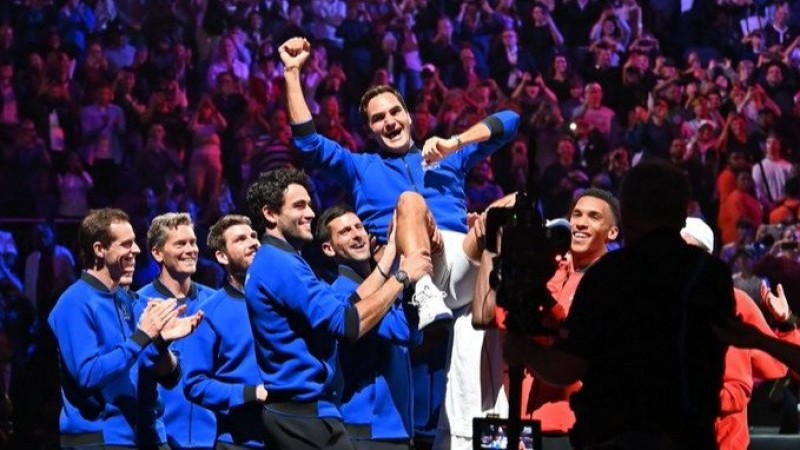 El legendario Roger Federer le dijo adiós al tenis entre ovación, lágrimas y emoción